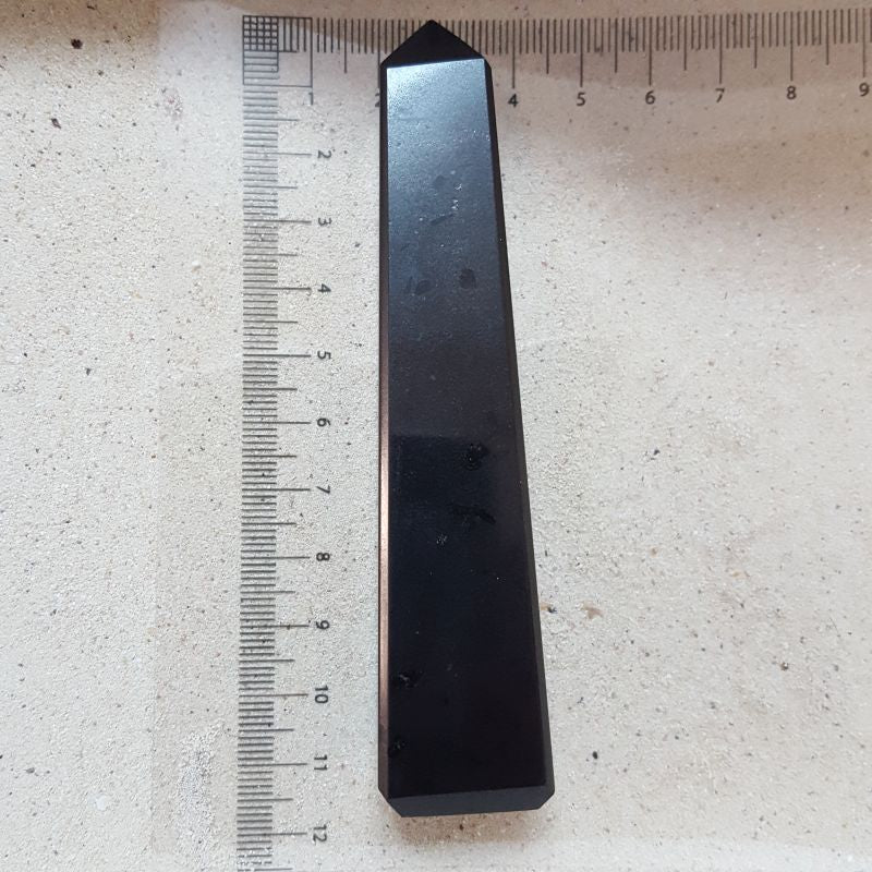 Turmalina Negra Torre 10 a 11 cm de Altura x 2 x 2 cm base - Caleidoscopio