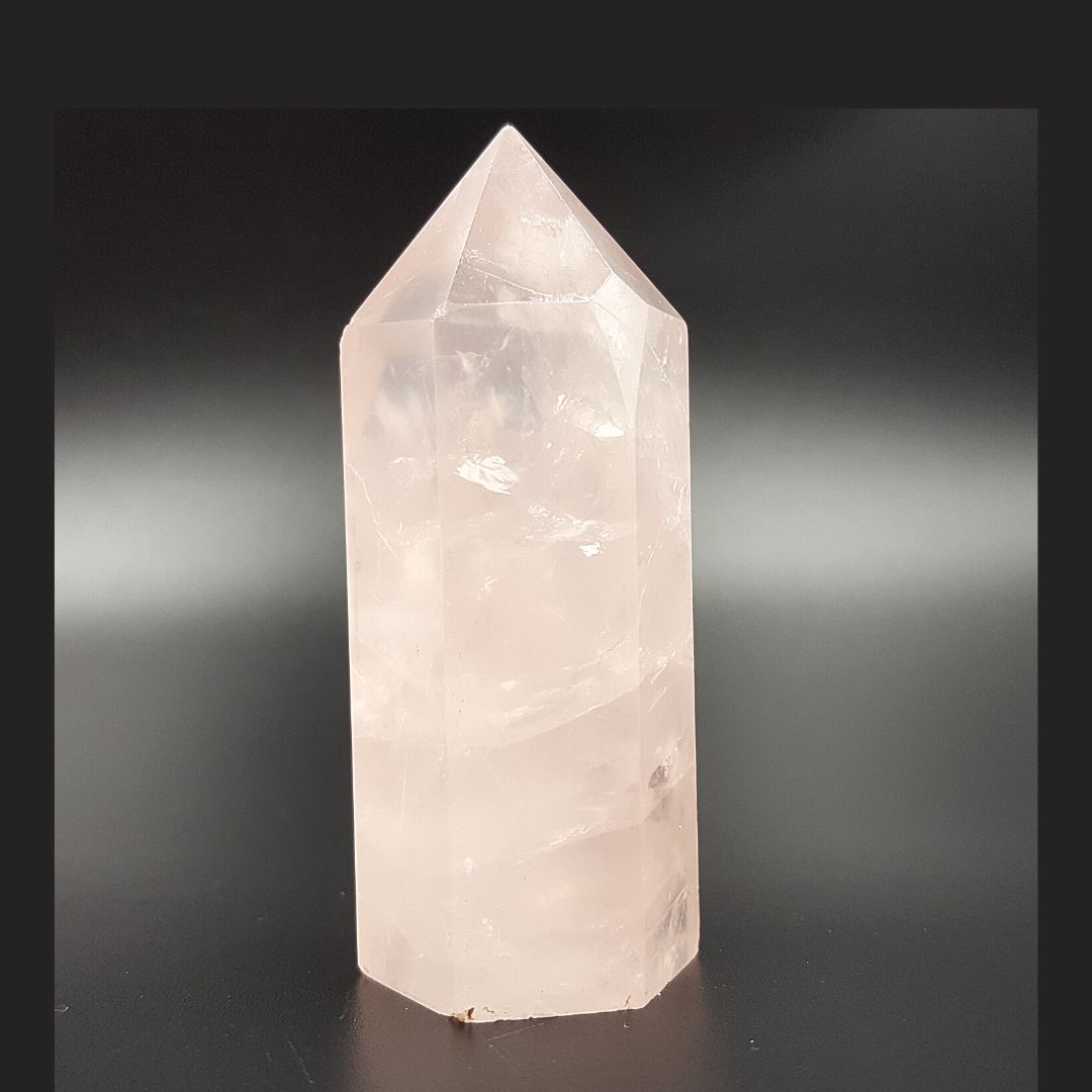 Punta Obelisco Cuarzo Rosa Natural 81 - 89 g 6.4 a 7 cm Altura