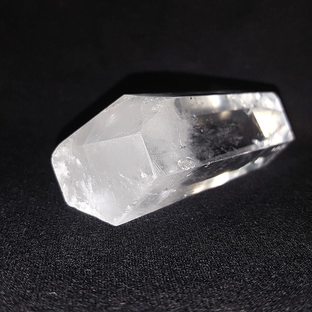 Cuarzo Blanco Cristal Punta Generador 107 a 122 g * 7.6 - 8.2 cm Altura