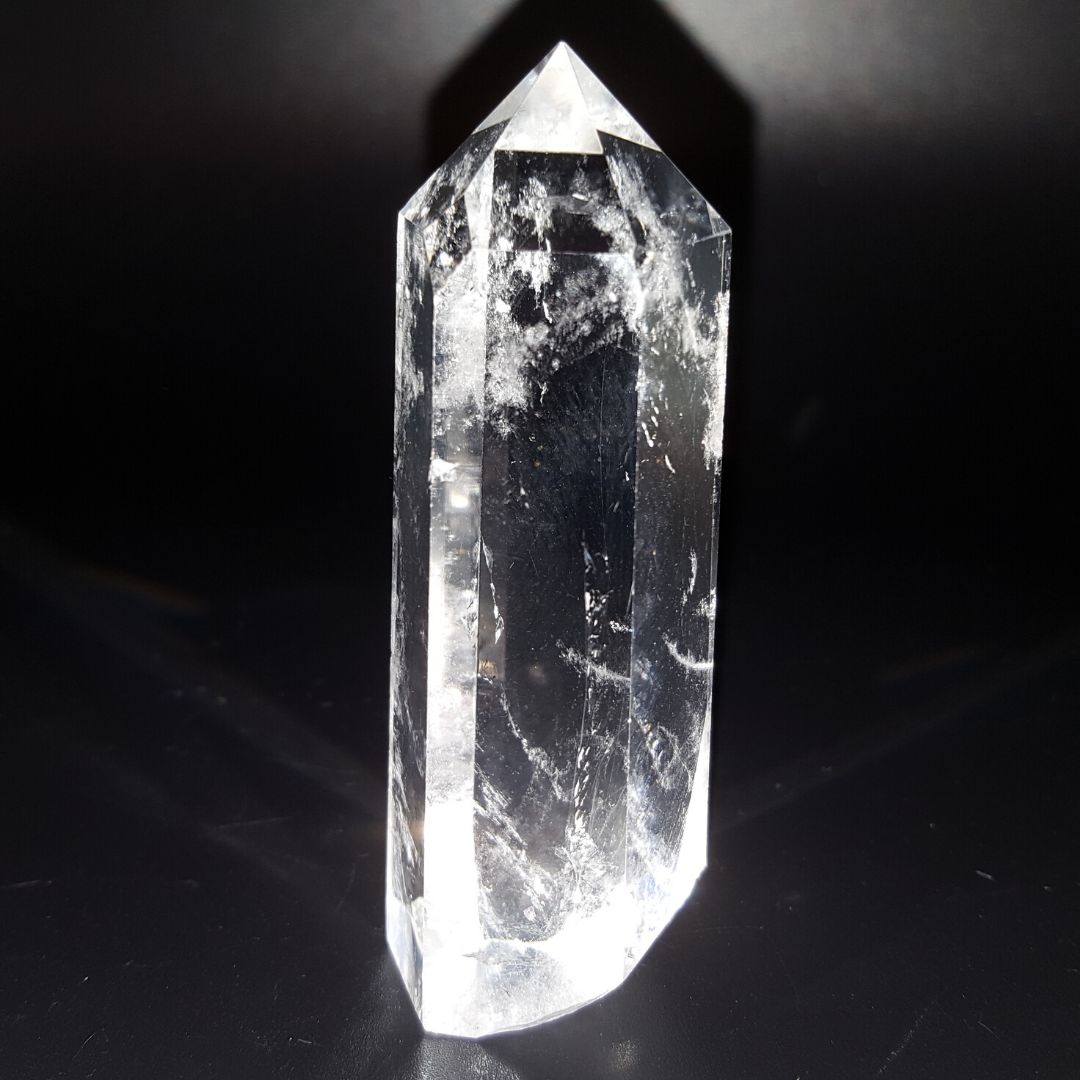 Cuarzo Cristal Punta Generador 81 -87 g 7 cm Altura