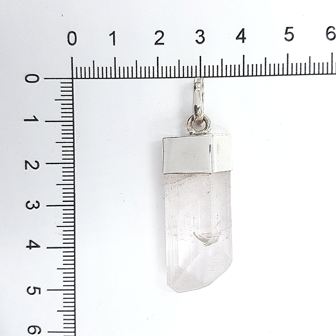 Dije punta de Danburita Natural en Bruto en Plata 925
