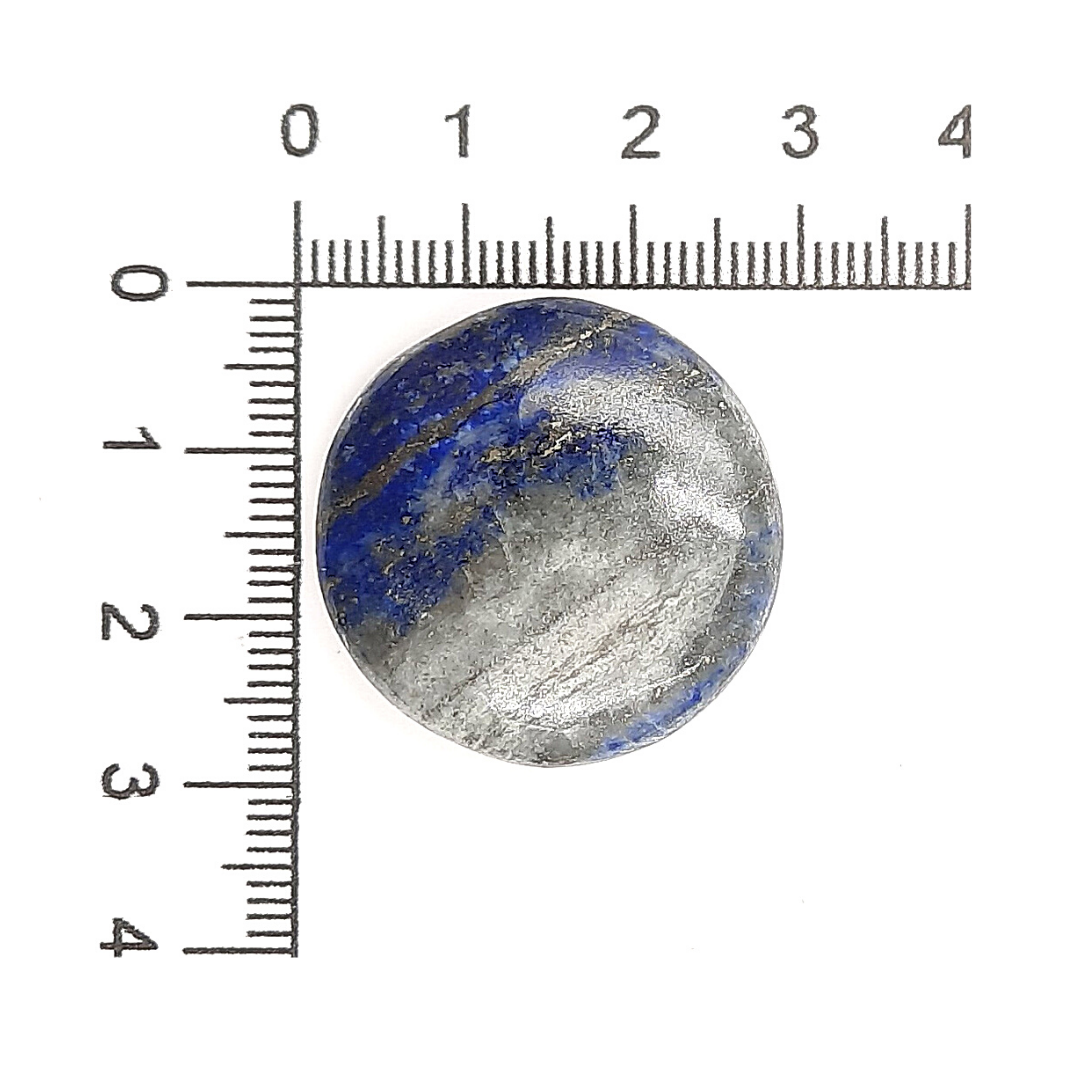 Bolsa con piedras planas naturales de los colores de los chacras