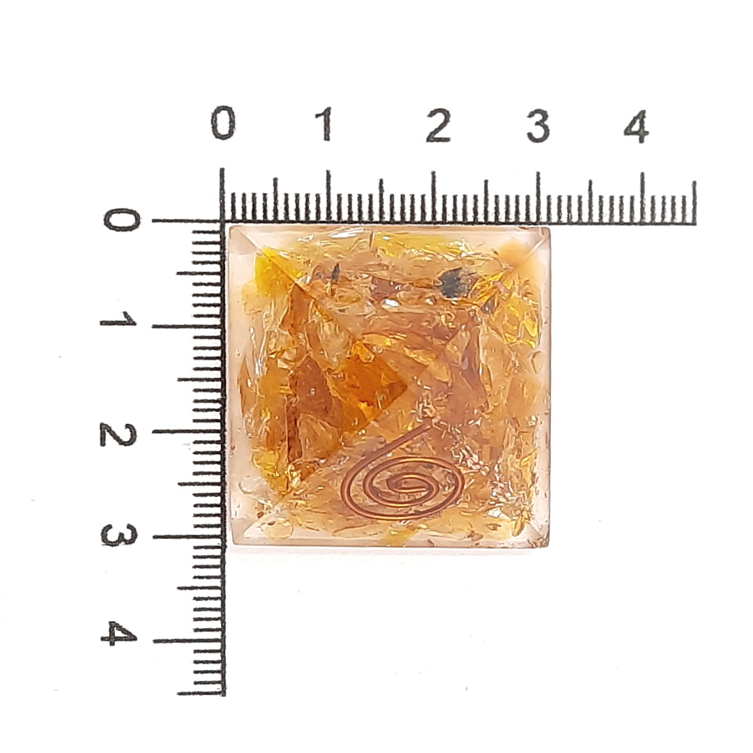 Mini Pirámide de Orgón con Cuarzo Citrino 3 cm x 2.4 cm