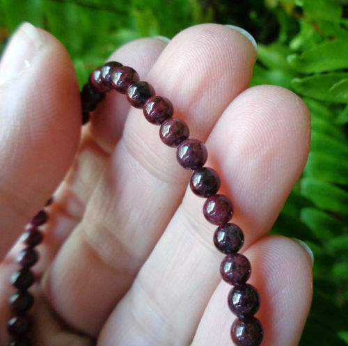 Pulsera Granate cuentas de 4.5 mm. Energetizante Regenerador - Caleidoscopio