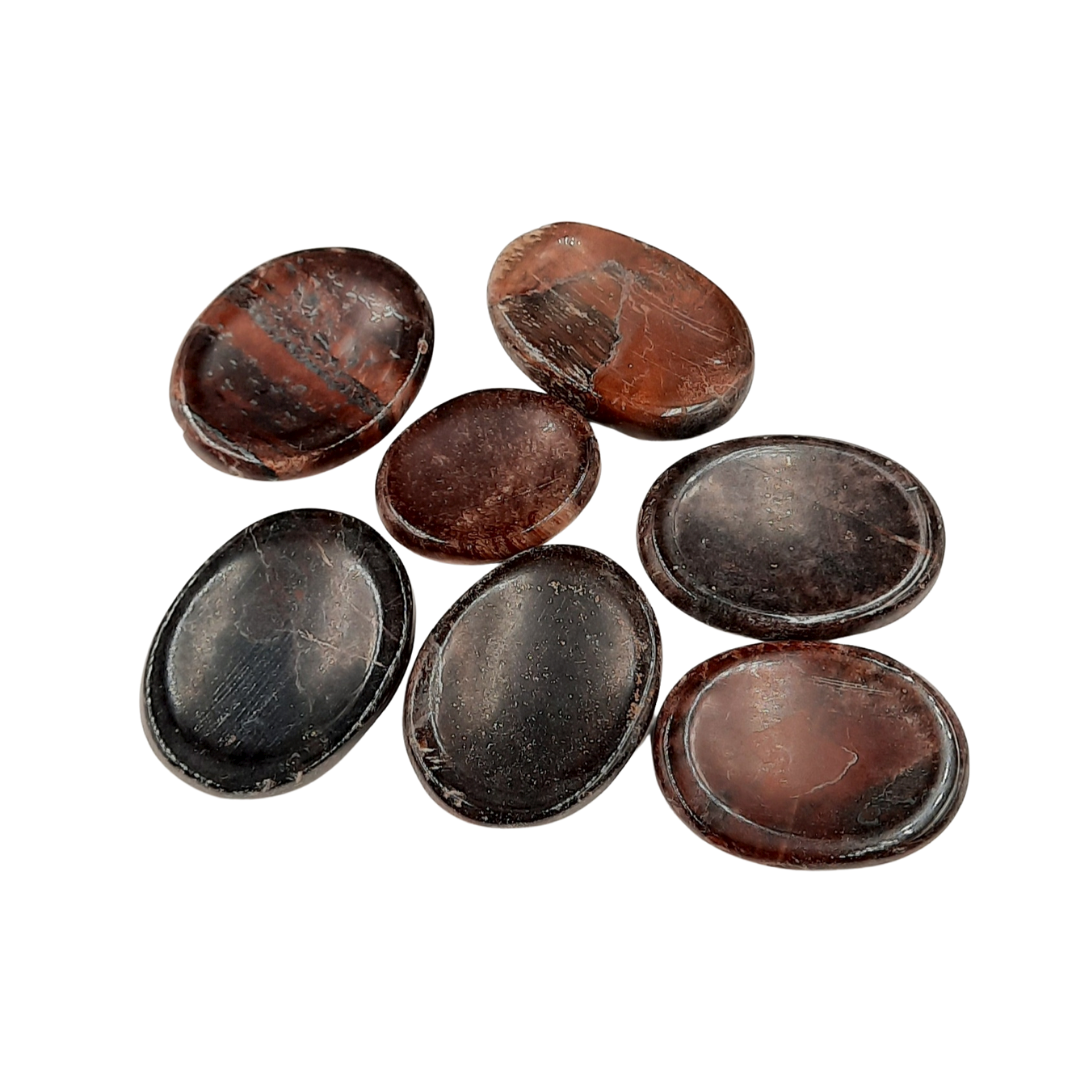 Ojo de Tigre Rojo "Worry Stone" 3.5 cm x 2.8 cm aproximadamente