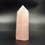 Punta Generador Obelisco de Cuarzo Rosa Natural 55 - 64 g 6.8 a 7 cm Altura