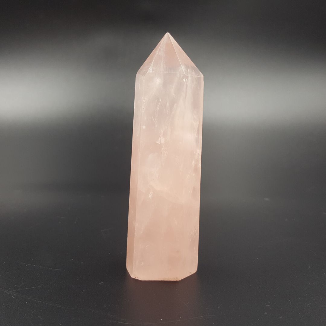 Punta Generador Obelisco de Cuarzo Rosa Natural 39 - 44 g 6.8 a 7 cm Altura