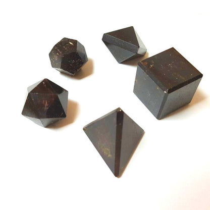 Sólidos Platónicos en Granate. 2- 2.5 cm Geometría Sagrada - Caleidoscopio