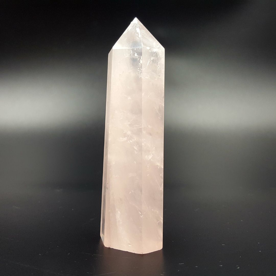 Punta Generador Obelisco de Cuarzo Rosa Natural 39 - 44 g 6.8 a 7 cm Altura