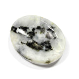 Piedra Luna Arcoíris "Worry Stone" 3 x 2.5 cm aproximadamente