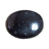 Turmalina Negra "Worry Stone" Piedra calmante y protectora 3.5 x 2.8 cm aproximadamente - Caleidoscopio